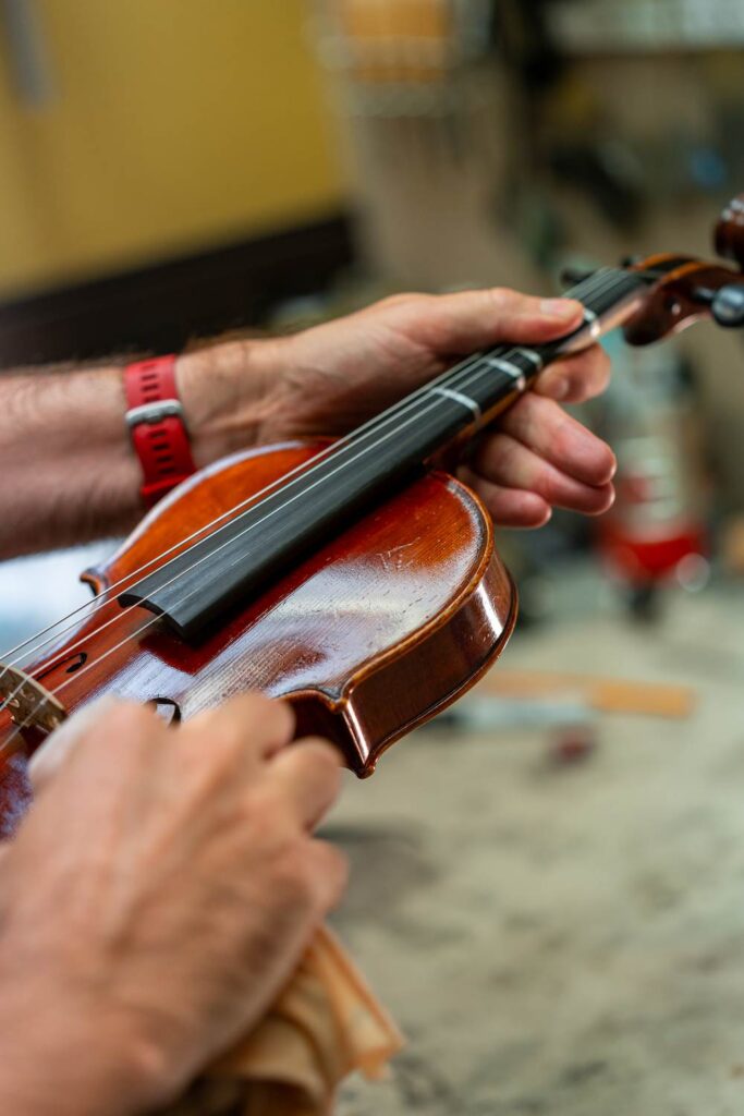 How to Clean Violin Strings Ronald Sachs Violins